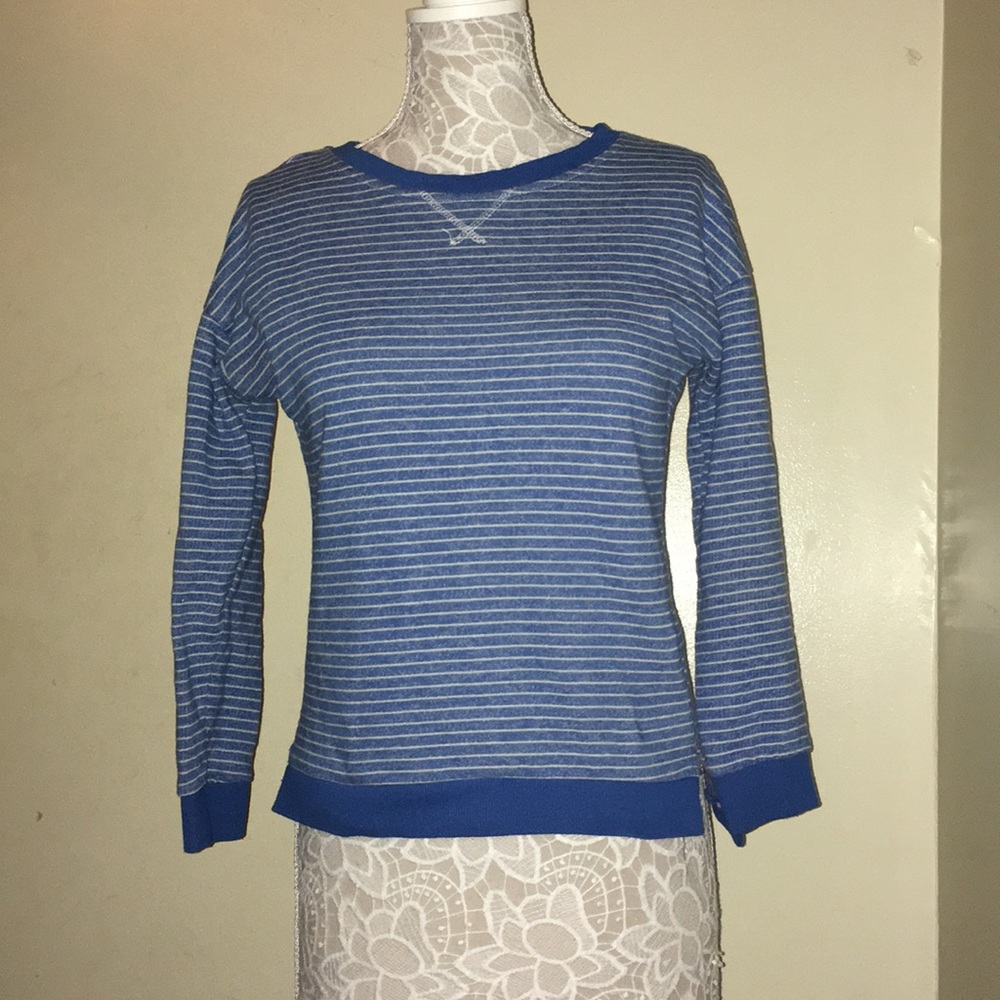Blue and white stripped Pull over sweater